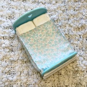 Fisher Price ‘93 Loving Family Dollhouse Bed Adult